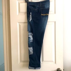 Indigo Rein women’s plus size distressed jeans